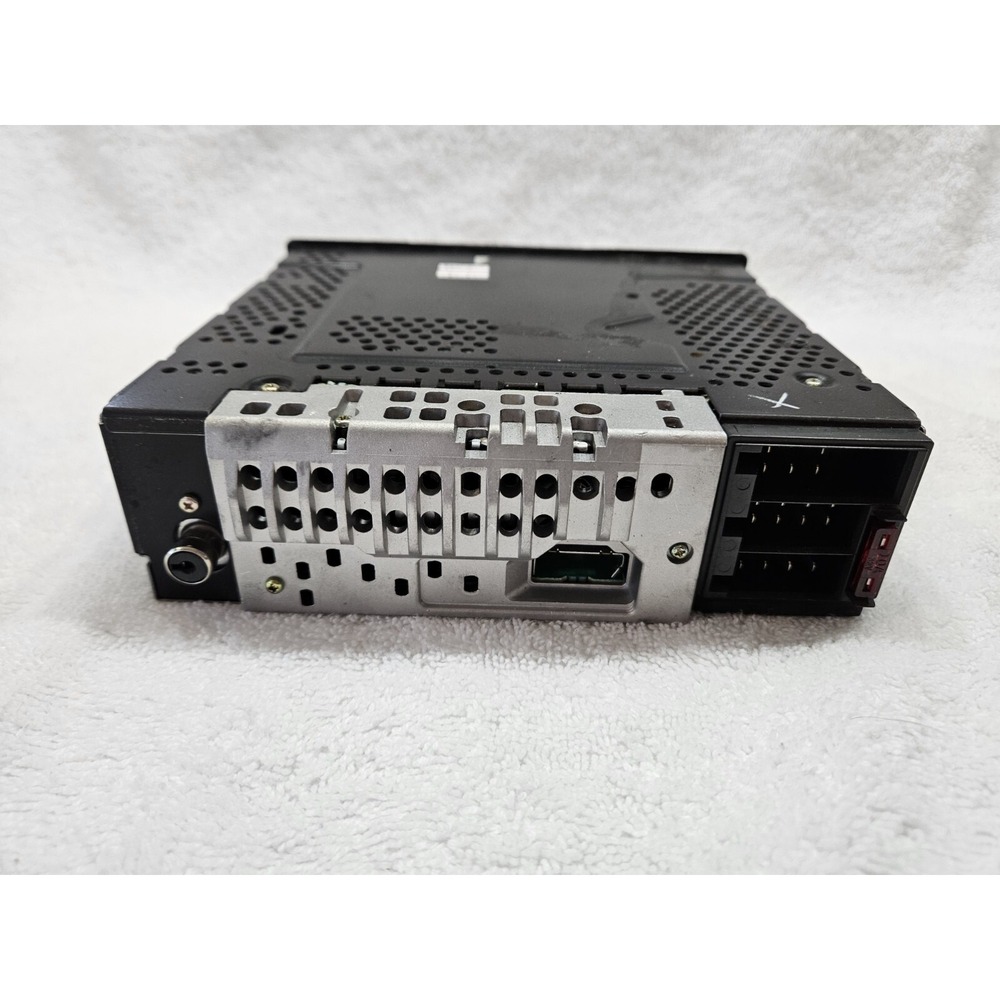 Mercedes CM1910 Radio Cassette Stereo 1999-2003 A2088201186 Not Tested - Picture 4 of 8